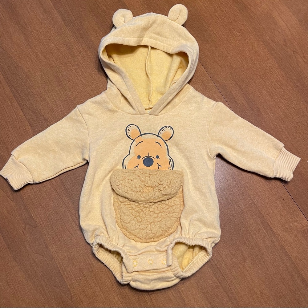Disney Winnie the Pooh Baby 0-3M Yellow Hooded One-Piece Cozy Bodysuit Pocket